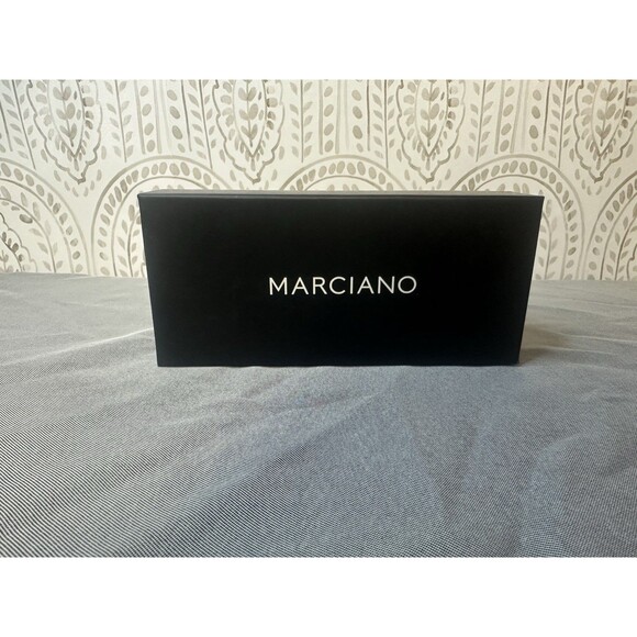 NEW MARCIANO WHITE AUTHENTIC EYEGLASSES SUNGLASSES CASE ONLY - Picture 1 of 4